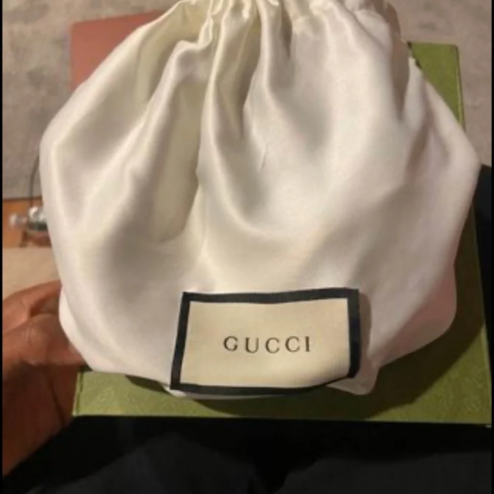 Gucci Black Leather Belt - Picture 3 of 6